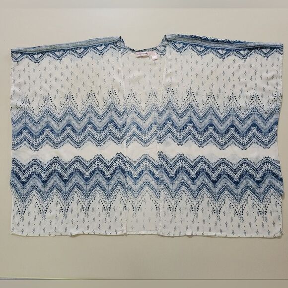 Lottie & Holly by Band of Gypsies Chevron Batnik Kimono - Picture 10 of 15